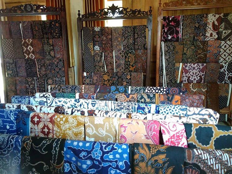 Batik di Kampung Ngasem